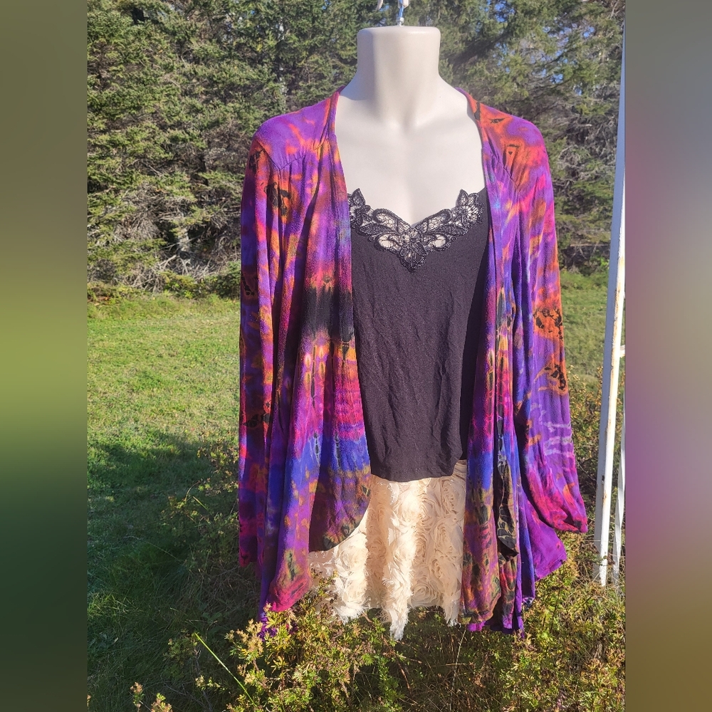 "Abracadabra" Vibrant Purple Dominant Tiedye Cardigan